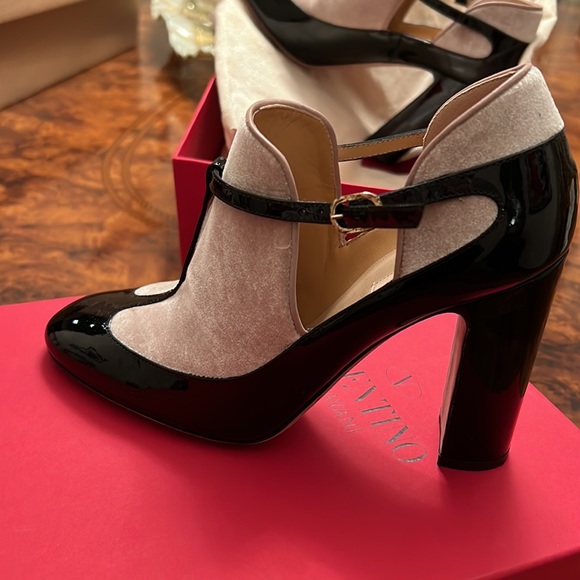 Shoes 👠 - Picture 2 of 6